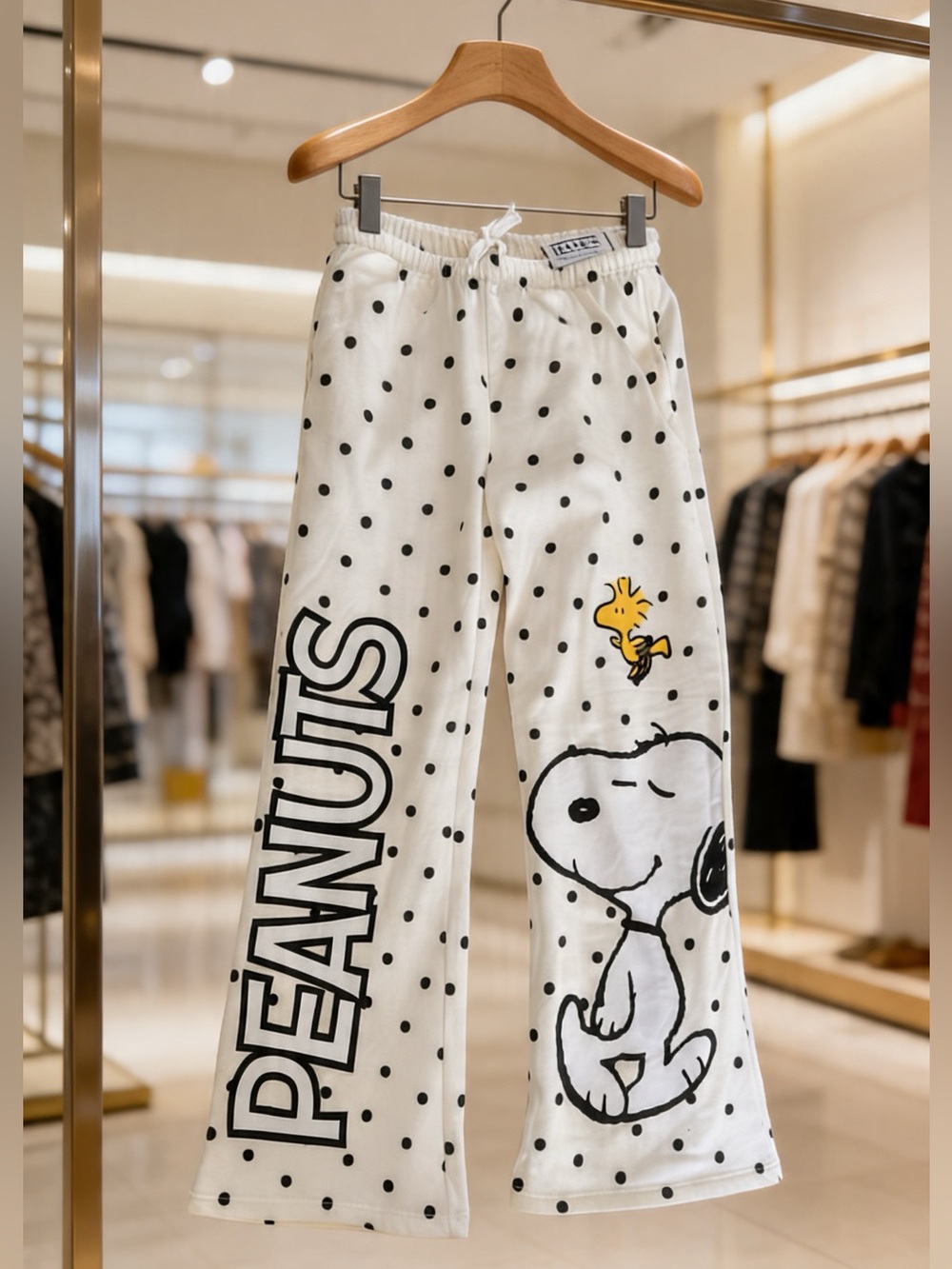 Peanuts White Polka Dot Snoopy wide leg sweatpants - Picture 2 of 5